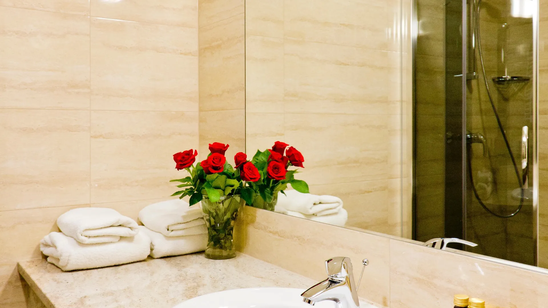Hotel Columbus Kraków 3*,