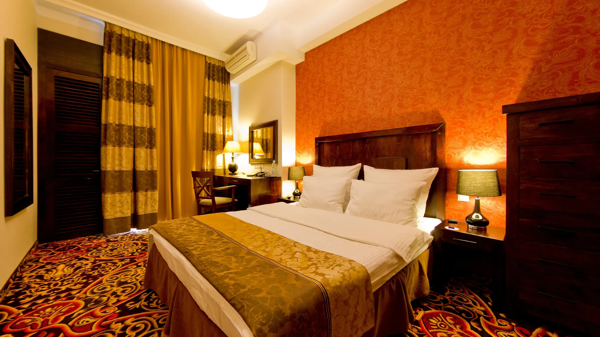 Hotel Columbus Krakow 3*,  Poland