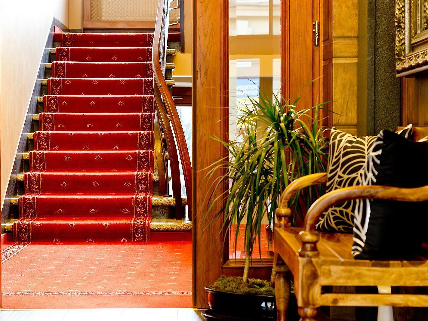 Hotel Columbus Krakow 3*,
