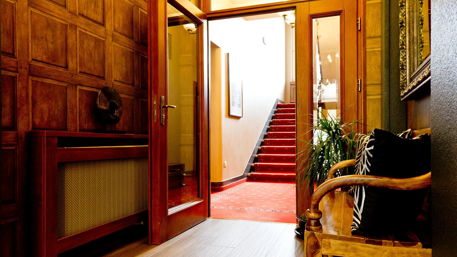 Hotel Columbus Krakow 3*,  Poland